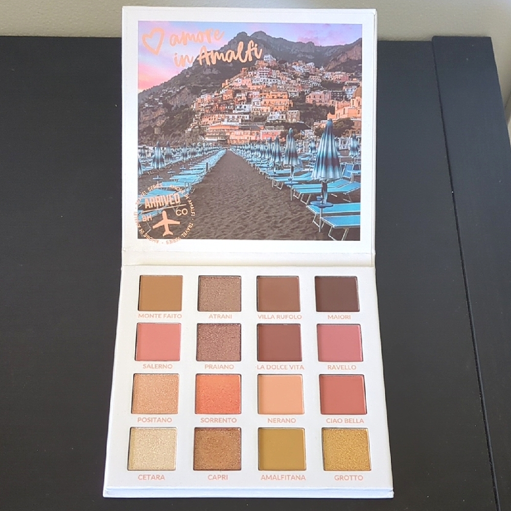BH Cosmetics Amalfi palette